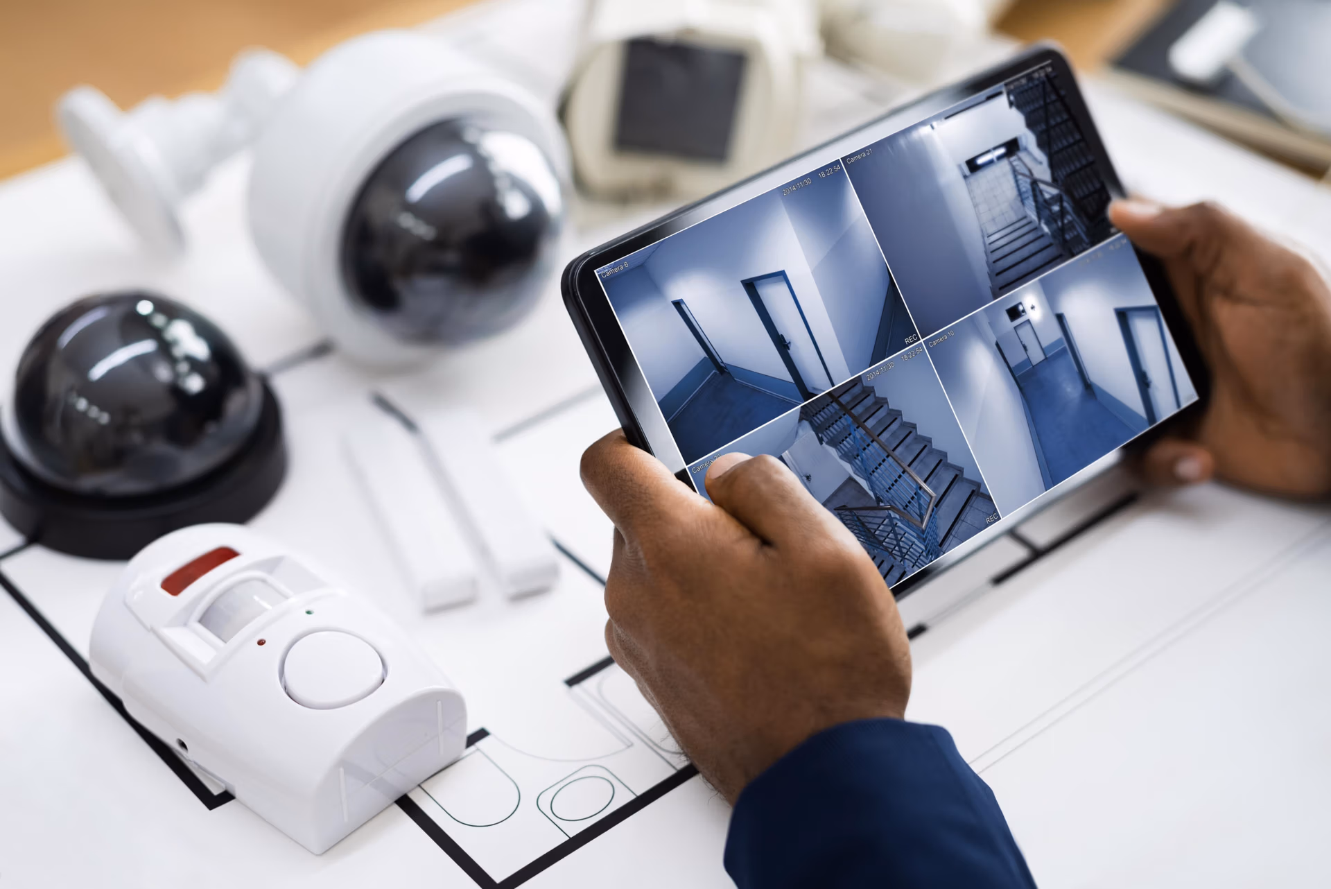 MCGM-TECH - Acces pe telefon